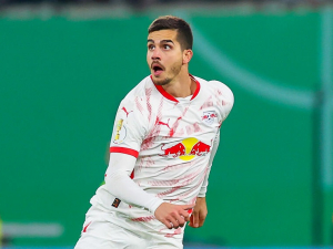 Nový útočník West Hamu: Přijde spící portugalský kanonýr?