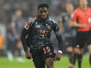 Alphonso Davies je blízko prodloužení smlouvy s Bayernem