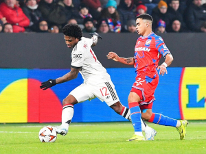 Antonyho by mohl na hostování z Manchesteru United ve Španělsku doplnit i nechtěný obránce