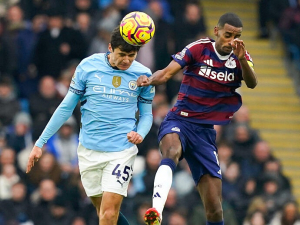 Khusanova fanoušci nesnáší. Musí ale hrát čistě, říká Pep Guardiola