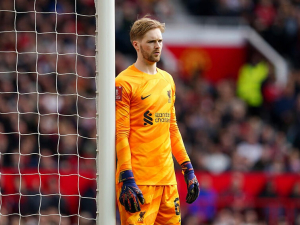 Ambiciózní budoucí nováček Premier League si dělá zálusk na brankáře Liverpoolu a Chelsea