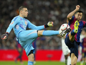 Real Madrid je bez brankáře. Mimo je Lunin i Courtois. Kdo bude chytat proti Arsenalu?