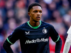 Z Chomutova až na Anfield Road: Arne Slot si ve Feyenoordu vyhlédl náhradu za Alexandera-Arnolda