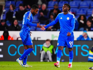 Leicester se snaží odlákat pozornost od šílených výkonů. Proti Newcastlu debutoval 15letý kluk