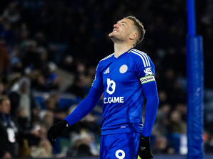 Po sestupu Leicesteru z Premier League je nejistá budoucnost legendy Jamieho Vardyho, kam by mohl zamířit?