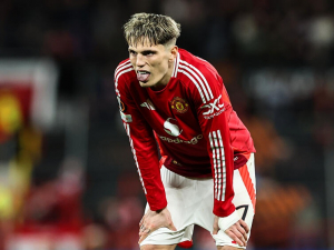 Chelsea bude v létě opět pracovat na přestupu Garnacha s Mainooem z Manchesteru United