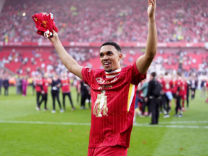 Liverpool se v přetahované s Realem Madrid nevzdává: Doufáme, že Trent s námi zůstane, řekl po zisku titulu Cody Gakpo