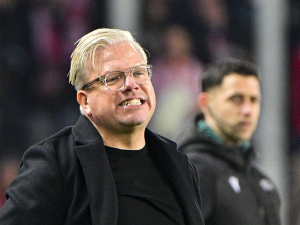 Wolfsburg má kromě Priskeho zájem i o Larse Friise, píší v Německu