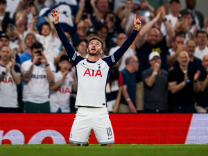 Tottenham i bez Kinského nedopustil senzaci a je jednou nohou ve finále Evropské ligy