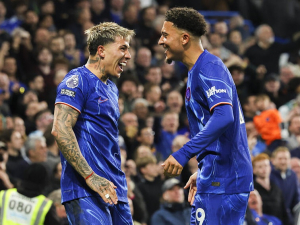 Chelsea bude potřebovat zkušené hráče jako má Liverpool, myslí si Enzo Maresca