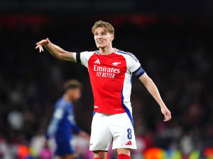 Bude mít Arsenal nového kapitána? Fanoušci chtějí pásku od kritizovaného Martina Odegaarda