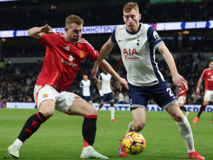 Spurs a Manchester United se utkají ve finále dvou nejhůře hrajících týmů v historii evropských pohárů