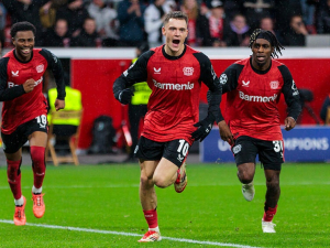 Florian Wirtz je v možnostech Liverpoolu. Závod ale zatím stále vede Bayern