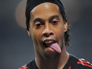 Ronaldinho s profesionální kariérou nekončí