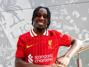 Liverpool podepsal Frimponga z Leverkusenu! Přichází jako náhrada za Alexandera-Arnolda