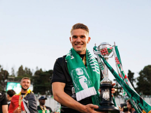 Jméno superhvězdy ze Sportingu Viktora Gyökerese je teď vidět všude: Do boje o něj se po United a Arsenalu zapojil i Juventus