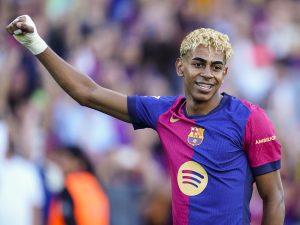 Lamine Yamal slaví 18. narozeniny a září v Barceloně. Přijde čas na legendární desítku?