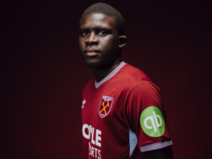 Malick Diouf je oficiálně hráčem West Hamu. Ze Senegalce je nejdražší hráč historie