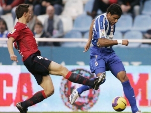 Bodipo z Deportiva na měsíc mimo hru