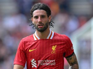 Liverpool zkouší Szoboszlaie v obraně. Je to Slotův geniální tah nebo šílený experiment?