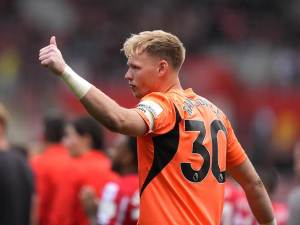 Aaron Ramsdale se vrací do Premier League. Který klub ho podepíše?