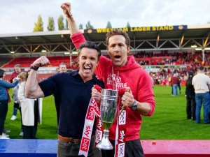 Přestupové spekulace: Wrexham to myslí s postupem do Premier League vážně. Kdo je blízko podpisu?