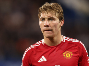 Rasmus Højlund na prodej! United ho nabízí za 30 milionů