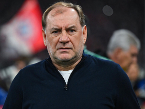 Naši noví hráči by neměli být blízko stadionu, natož za nás hrát, tvrdí ostře trenér Slovanu Bratislava Weiss