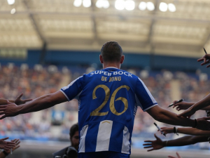 Porto šokovalo své fanoušky. Jako posilu před zápasem představilo bývalého útočníka Barcelony