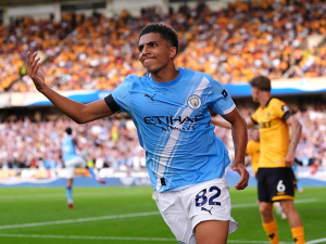 Manchester City je nakloněn prodeji hvězdného odchovance. Sám ale chce zůstat