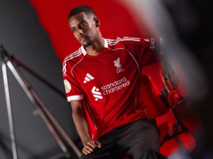 Fotbalové přestupy živě: Alexander Isak hráčem Liverpoolu, nová hvězda Tottenhamu