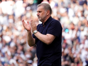 Ange Postecoglou by se mohl stát novým trenérem Leverkusenu. Zájem má i turecký gigant