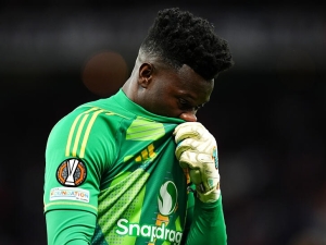 André Onana souhlasí s přesunem do Turecka. Fanoušci Manchesteru United bouchají šampaňské
