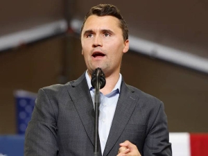Fotbalový svět reaguje na atentát na Charlieho Kirka: Bude světový šampionát v USA bezpečný?