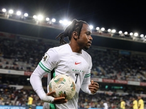 Komedie pokračuje: Ademola Lookman se po neúspěšném pokusu o odchod vrací do sestavy Atalanty