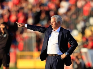 José Mourinho má za sebou premiéru na lavičce Benficy. Zřejmě už našel i hlavní hvězdu