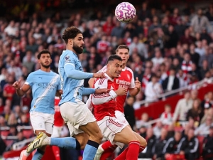 Gabriel Martinelli je opět hrdinou Arsenalu. V nastavení zachránil bod s Manchesterem City