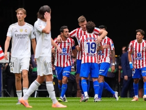 Atlético Madrid v derby rozdrtilo Real. Xabi Alonso je zpět na startu