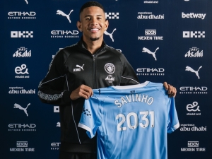 Manchester City ho chtěl prodat, nyní dostal novou smlouvu. Prosadí se Sávio?