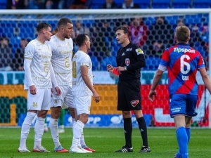 Divoká přestřelka ve Štruncových sadech: Diváci viděli remízu 3:3 se šílenou koncovkou