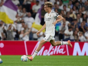 Rána pro Real Madrid, Dean Huijsen se zranil. Stihne El Clásico proti Barceloně?