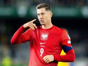 Obrovská ztráta pro Barcelonu před El Clásicem. Z Polska se vrací zraněný Robert Lewandowski