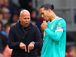 V kabině Liverpoolu byly neshody s trenérem, přiznává Virgil van Dijk