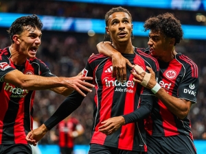 Arsenal má zájem o nejrychlejšího hráče Bundesligy. Bahoya by ale stál 70 milionů eur