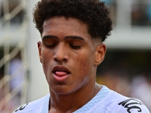 Tottenham dotahuje první zimní posilu. Přijde Neymarův spoluhráč ze Santosu