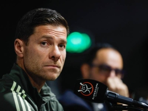 Třesk v Madridu: Alonso končí den po prohraném El Clásicu, otěže nad Bílým baletem přebírá Arbeloa
