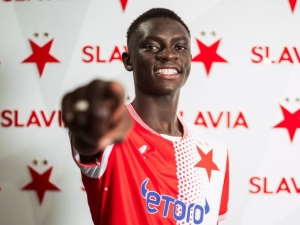 Do Slavie přichází osmnáctiletý gambijský záložník Gibril Sosseh ze švédského Kalmaru FF