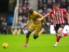 Přestupové spekulace: Aston Villa hledá posily do útoku. Manchester United má dalšího aspiranta na post manažera