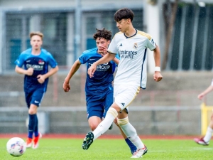Real Madrid uzamkl šestnáctiletý klenot 100 milionovou výstupní klauzulí, kroužily kolem něj velkokluby