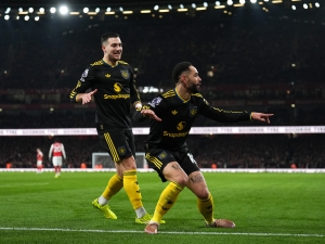 Manchester United po devíti letech porazil Arsenal v Premier League na jeho hřišti a posouvá se na čtvrté místo